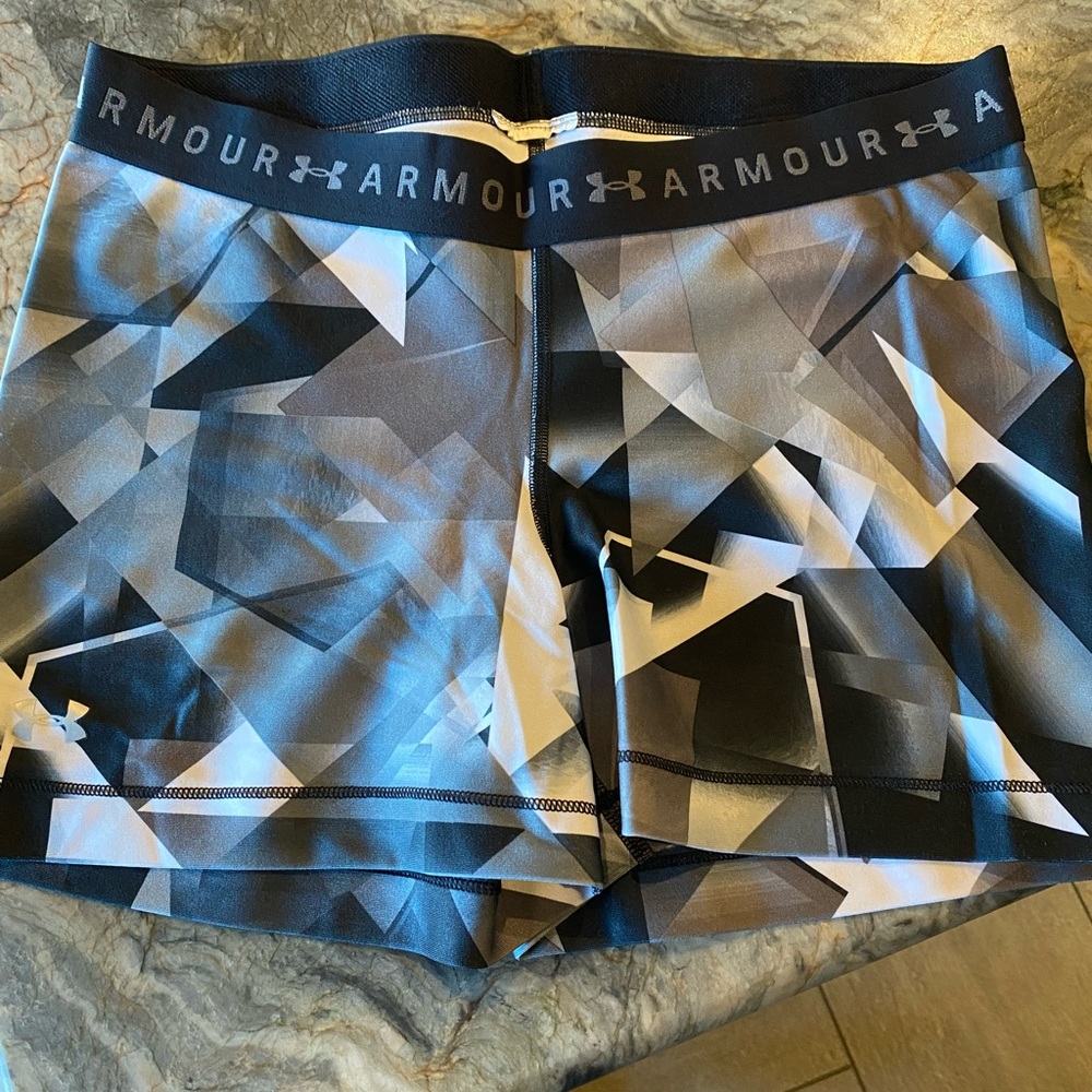 Under Armour exercise shorts, size L